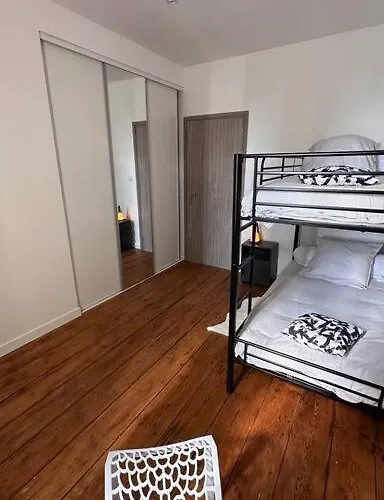 Maison Entierement Renovee Ambares-et-Lagrave