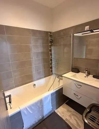 Maison Entierement Renovee
